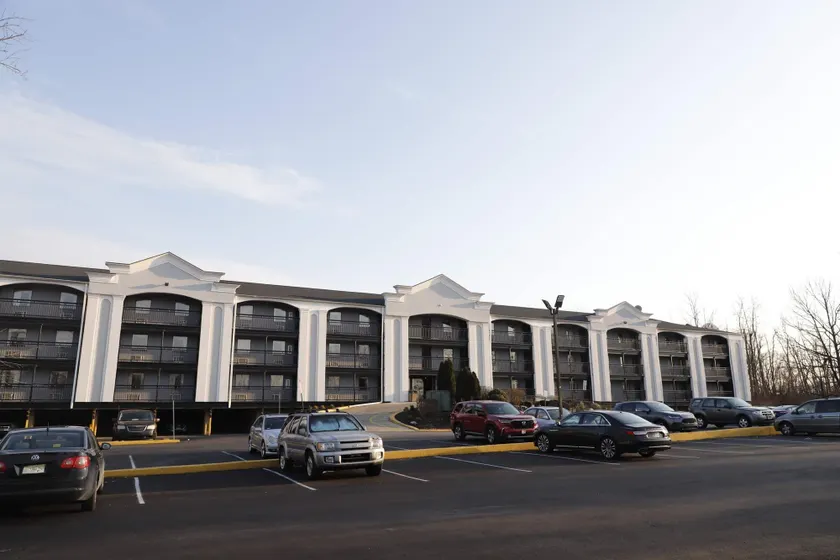 TraveIodge by Wyndham Parsippany - Image 1