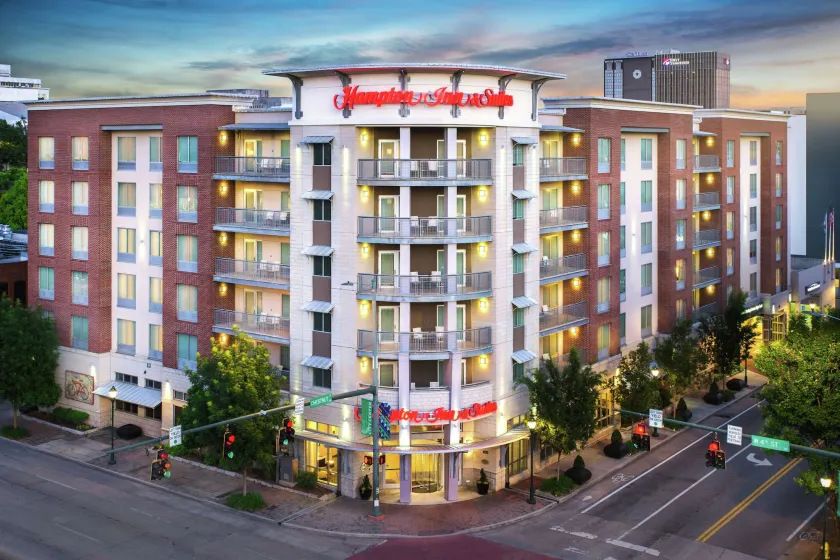 Hampton Inn & Suites Chattanooga/Downtown - Image 1
