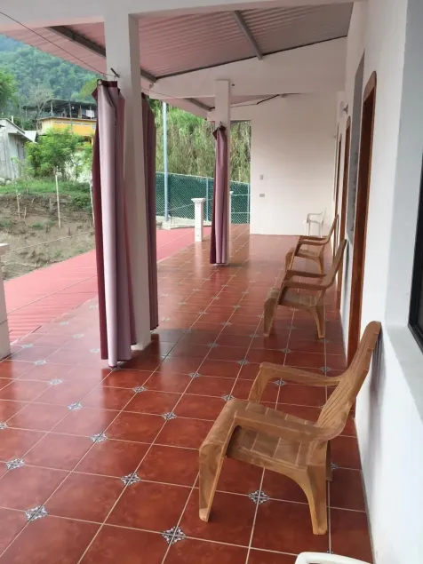Lauris Hotel - Image 1