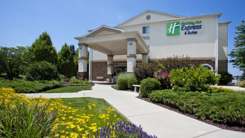 Holiday Inn Express and Suites Allentown West by IHG - Image 1