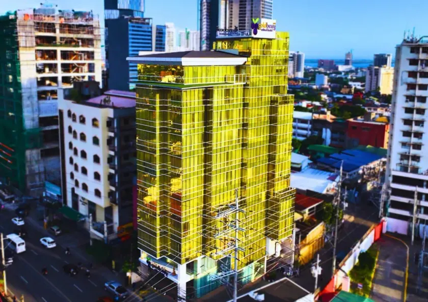 Goldberry Suites and Hotel Cebu - Image 1