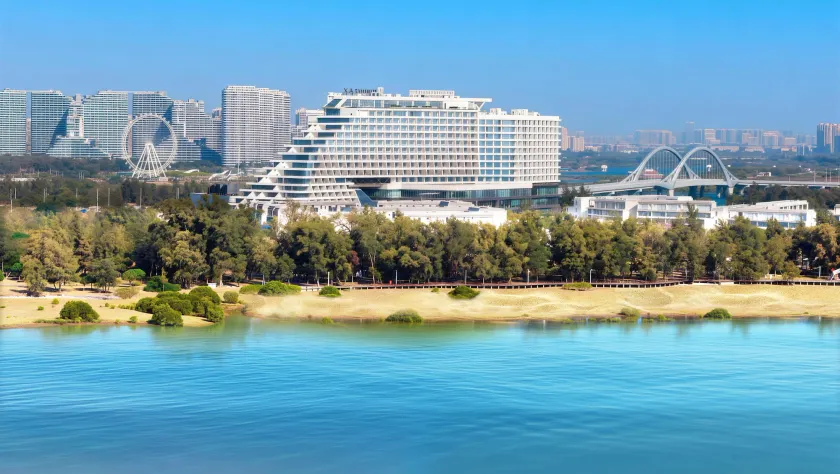 HUALUXE Beihai Silver Beach Resort by IHG - Image 1