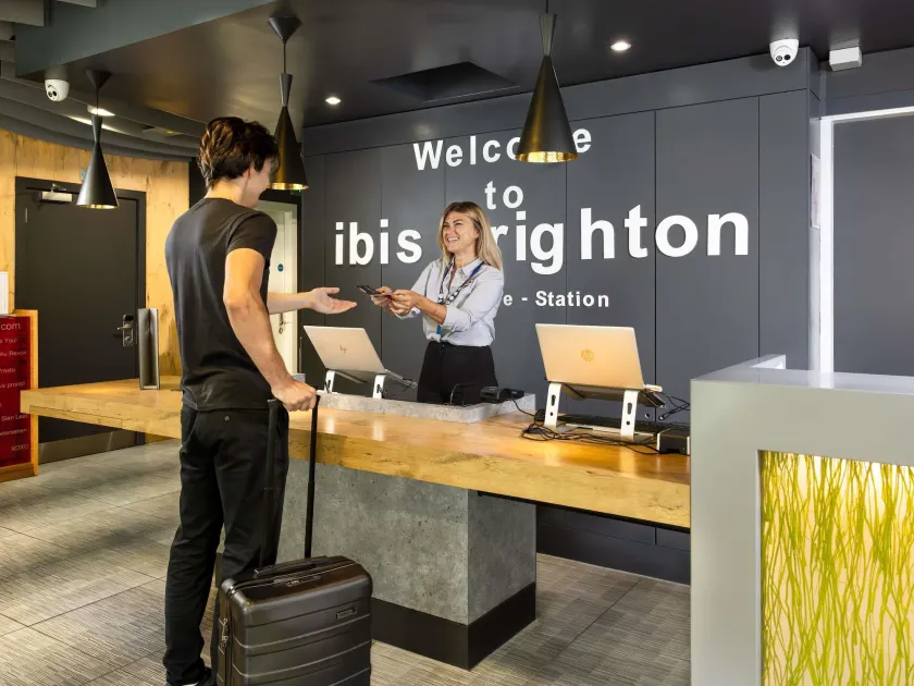 ibis Brighton City Centre - Station - Image 1