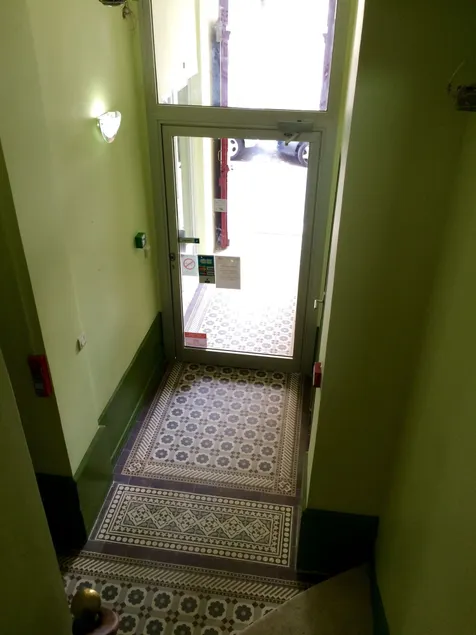 Hôtel Azur Montmartre - Entrée intérieure