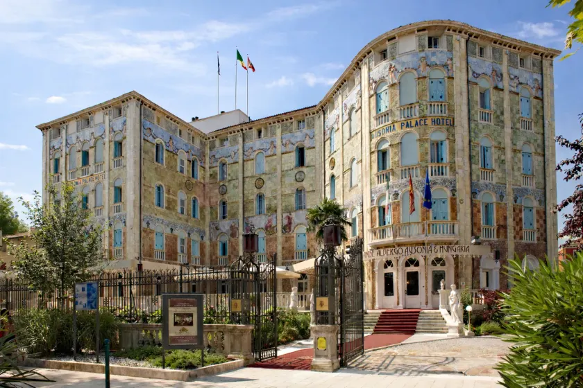 Ausonia Hungaria Wellness & Lifestyle - Image 1