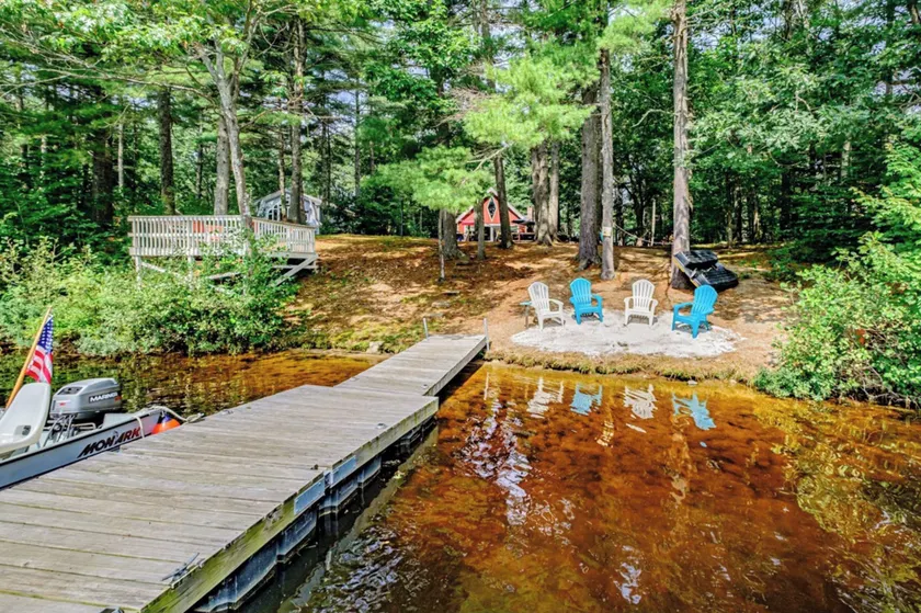 3BR Dog-friendly Lake Home w/ Dock & Fire Pit - Image 1