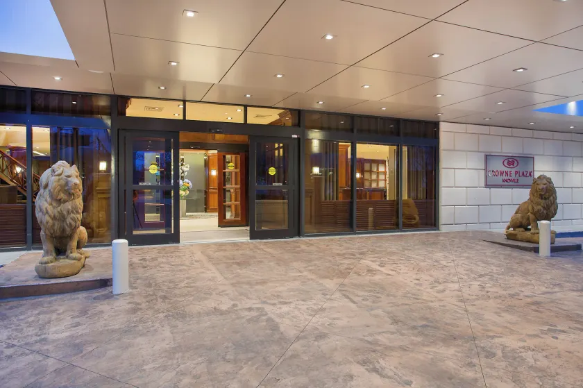 Crowne Plaza Knoxville Downtown University by IHG - Image 1