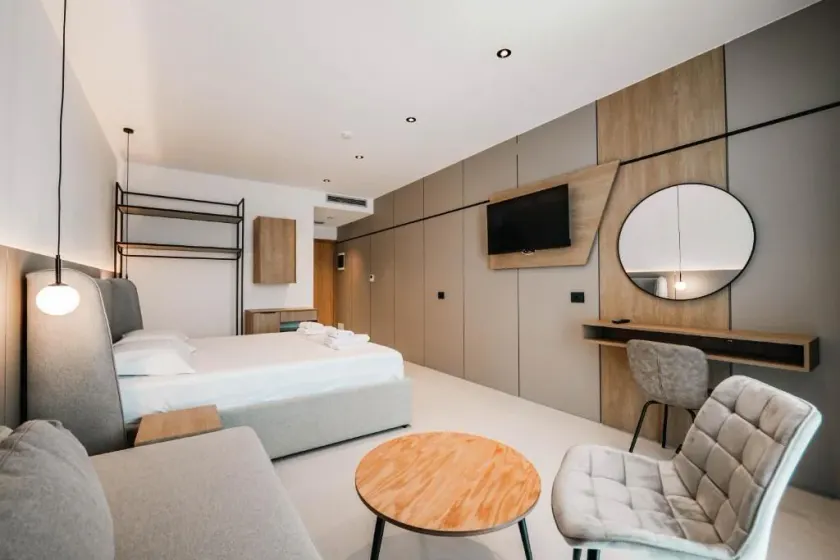 Ksamil Premium Hotel - Image 1
