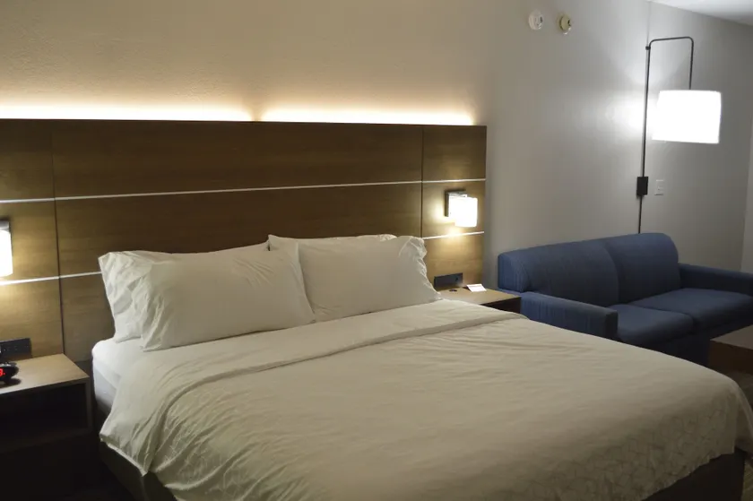 Holiday Inn Express Hotel & Suites Franklin by IHG - Image 1