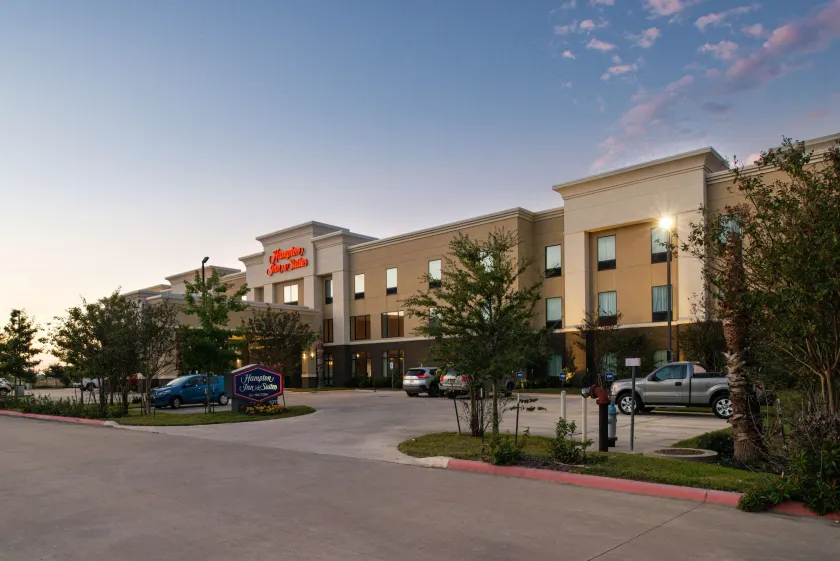 Hampton Inn & Suites Hutto Austin - Image 1