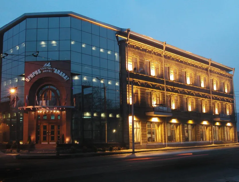 Ararat Hotel - Image 1