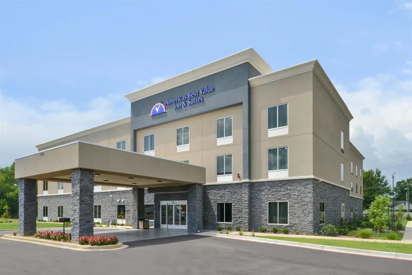 Americas Best Value Inn & Suites - Image 1