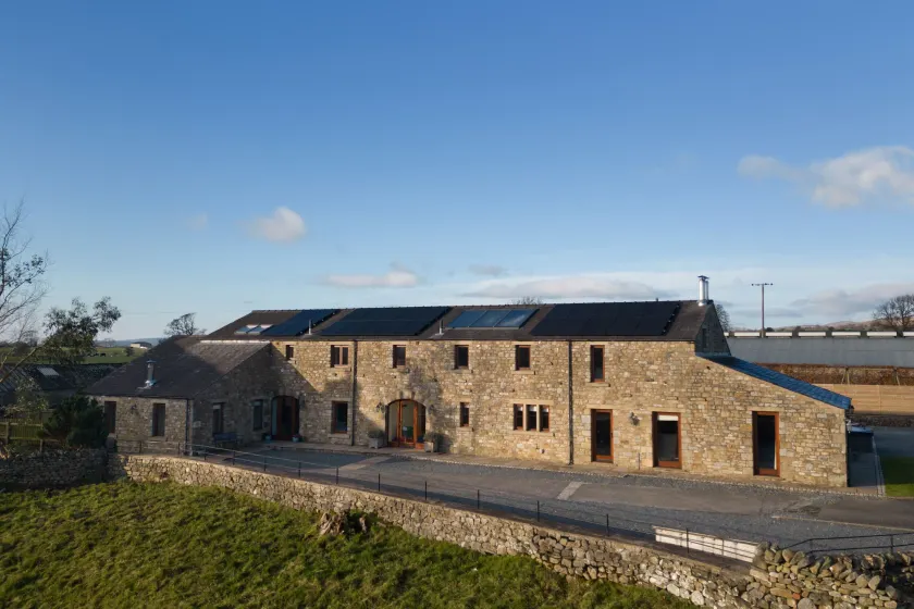Coppa Hill Barn - Image 1