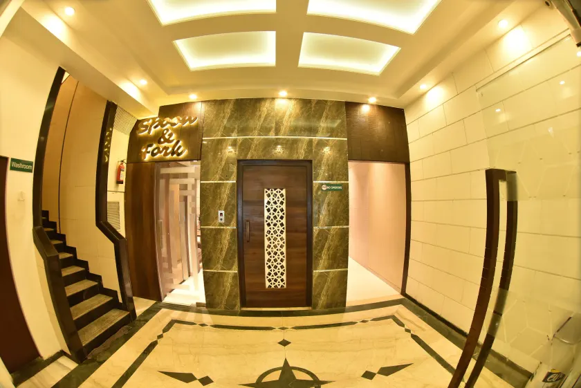 Hotel Manama - Image 1