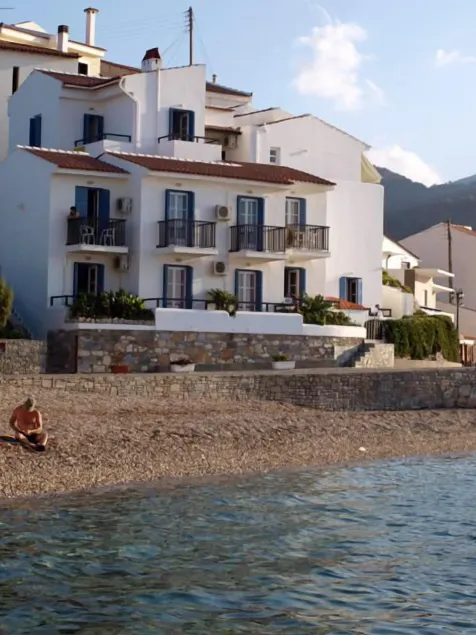 Lemos Hotel - Image 1