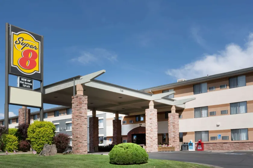 Super 8 by Wyndham Grand Junction Colorado - Image 1