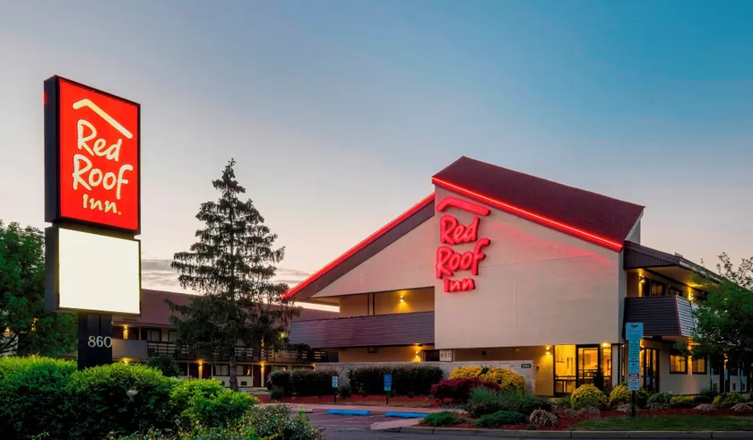 Red Roof Inn Edison - Image 1