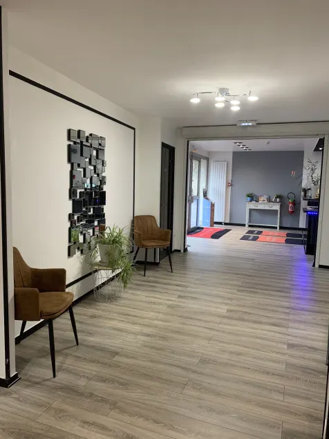 Hôtel Au Relais des Lilas - Image 1