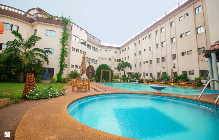 Hotel le Pelican - Image 1