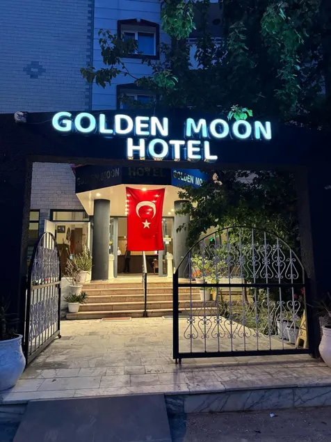 Golden Moon Apart Hotel - Image 1