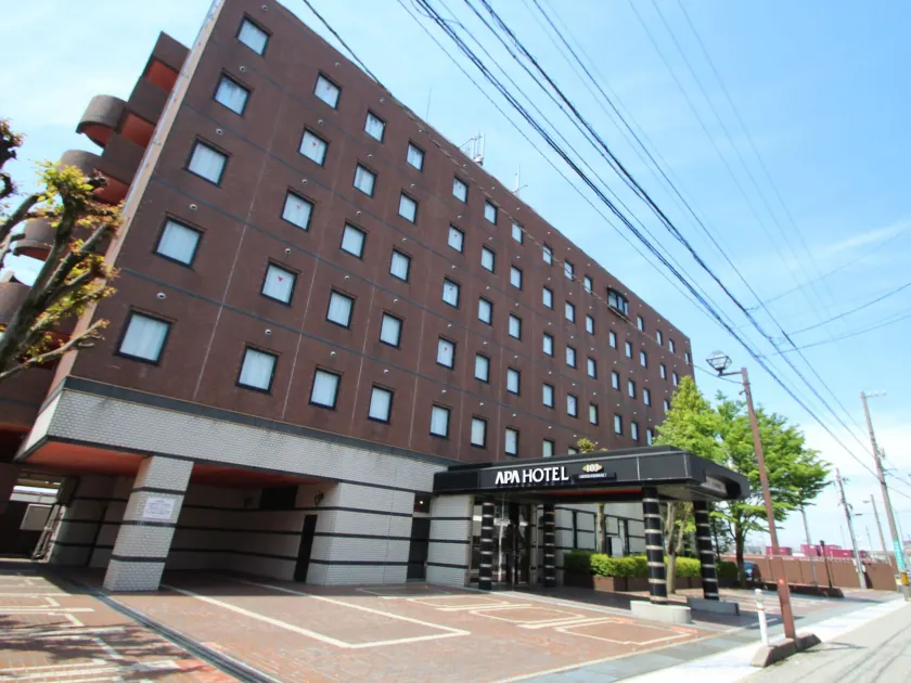 APA Hotel Uozu Ekimae - Image 1