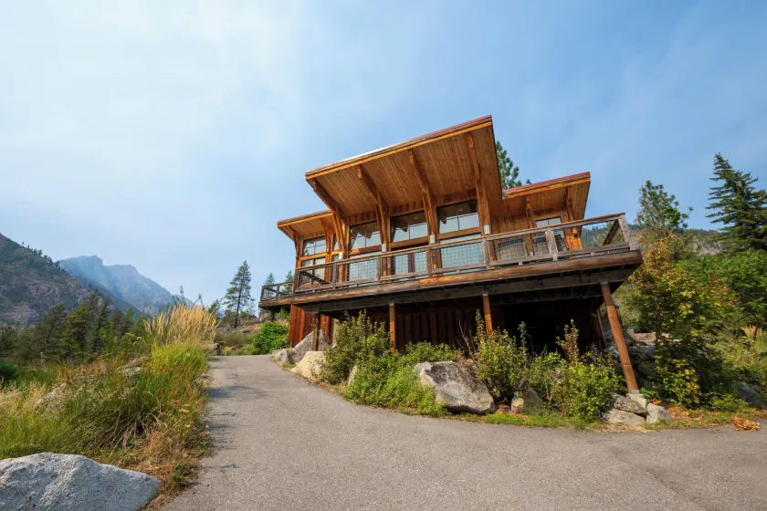 Sleeping Lady Mountain Resort & Spa - Image 1