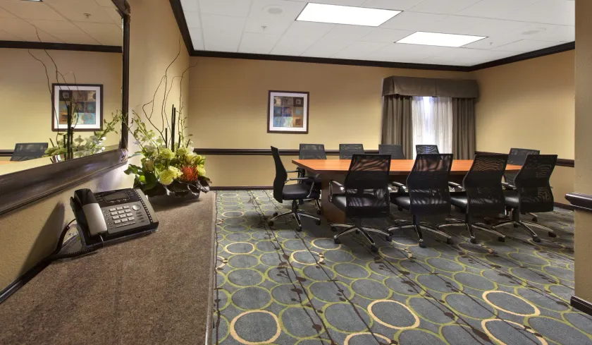 Holiday Inn & Suites Spring - The Woodlands - Image 1