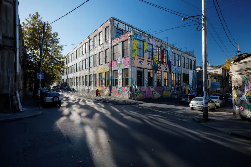 Fabrika Hostel & Suites - Image 1