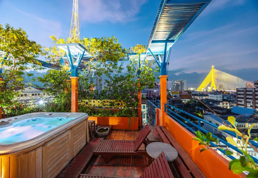 Diamond House Khaosan - Image 1
