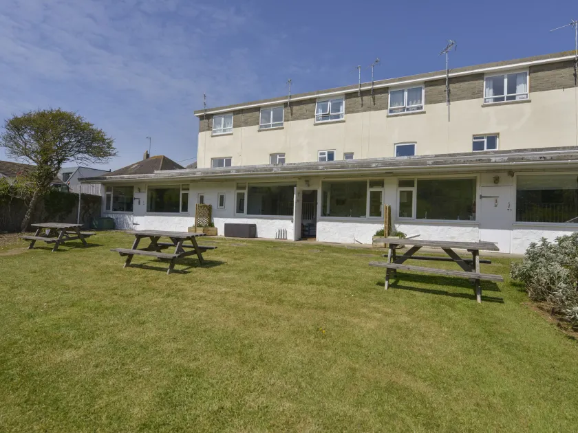 2 Brook Cottages - Image 1