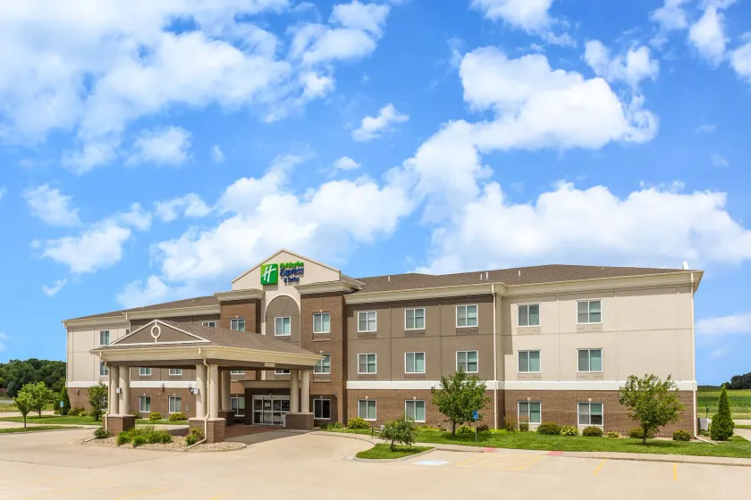 Holiday Inn Express - Albert Lea by IHG - Image 1