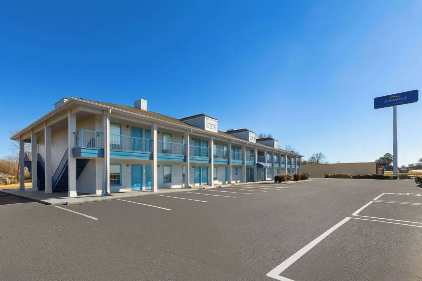 Baymont by Wyndham Selma - Image 1