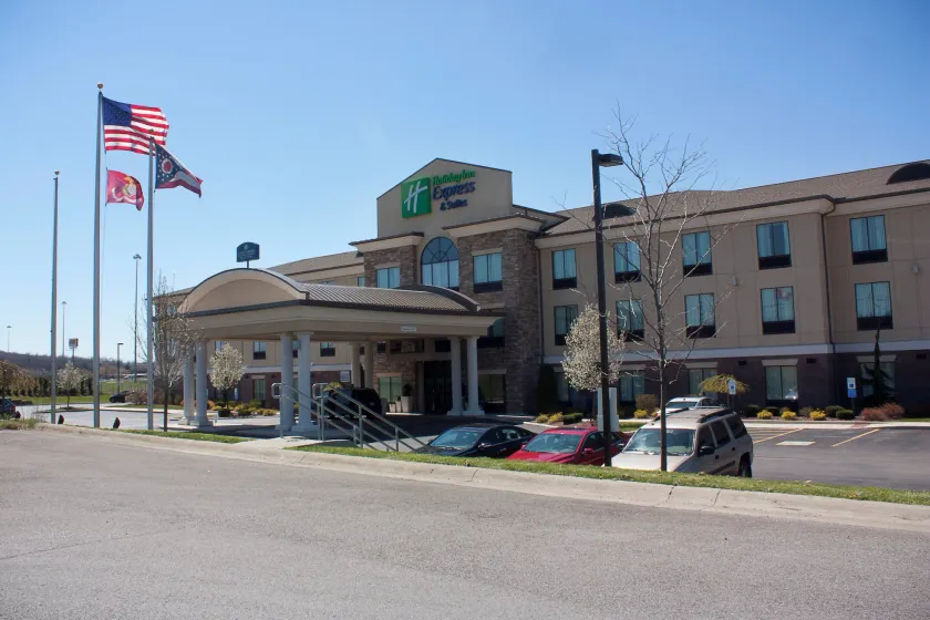 Holiday Inn Express & Suites Youngstown West - Austintown by IHG - Image 1