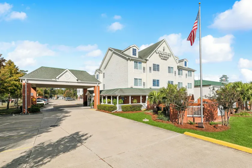 Country Inn & Suites by Radisson, Covington, LA - Image 1