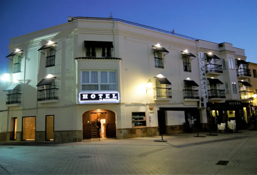 Hotel La Encomienda - Image 1