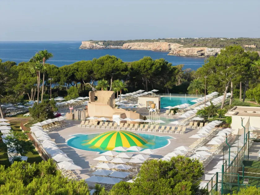 Iberostar Waves Club Cala Barca All Inclusive - Image 1