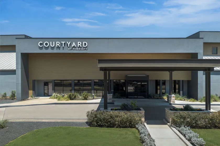 Courtyard by Marriott Dallas DFW Airport North/Irving - Image 1