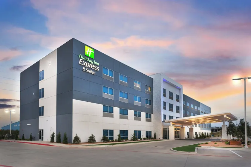 Holiday Inn Express & Suites Waco Downtown by IHG - Image 1
