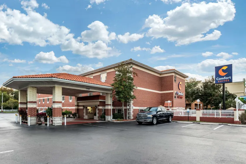 Comfort Suites Jacksonville Airport - Image 1