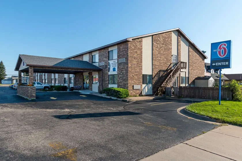 Motel 6-Wisconsin Rapids, WI - Image 1