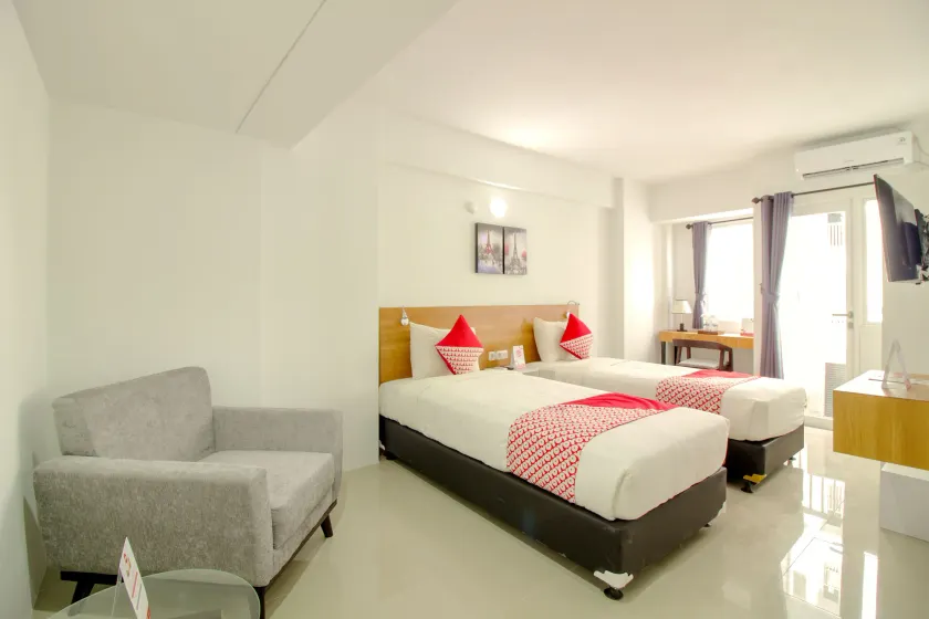 OYO Flagship 1260 Sentraland Karawang - Image 1