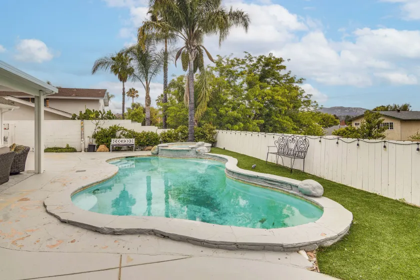 Calabasas Getaway Near Trails, Parks & the 101! - Image 1