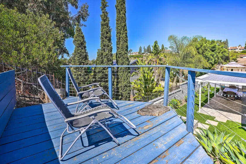 Sunny Orange County Abode w/ Fire Pit & Backyard! - Intérieur