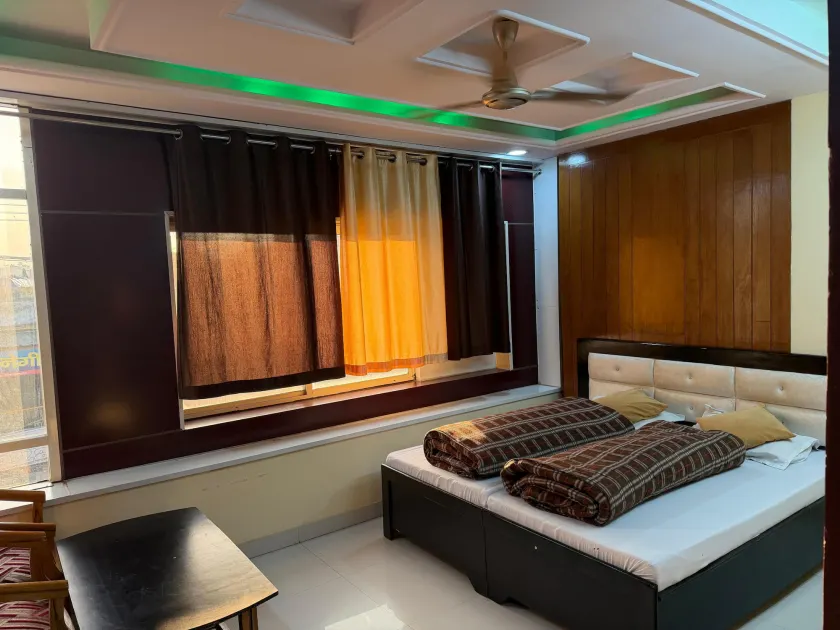 Hotel Shaurya - Image 1