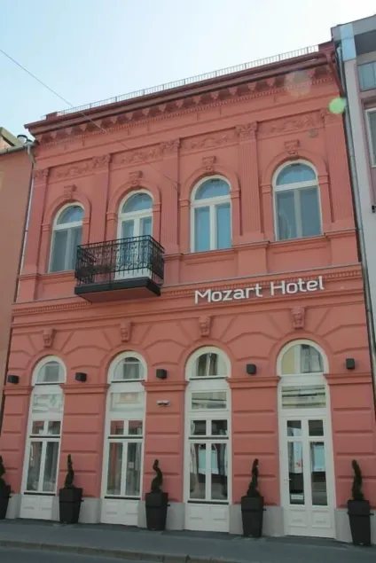 Mozart Hotel - Image 1