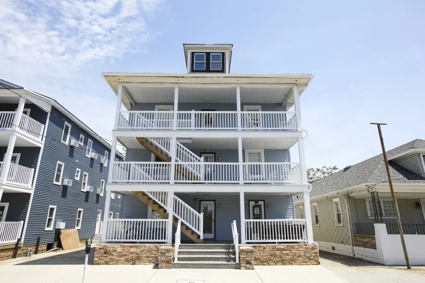 Garfield Beach House - Image 1