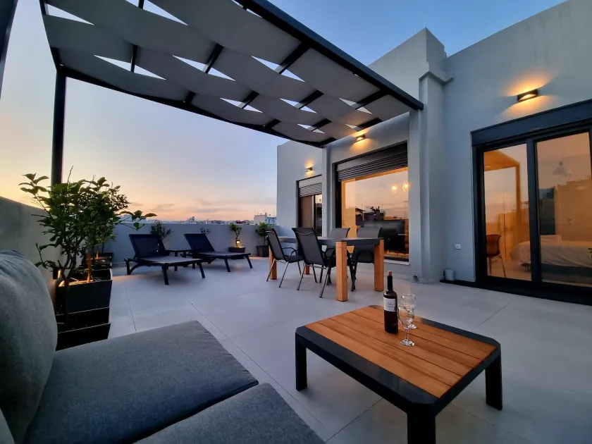 10 Apartments & Suites Athens - Image 1