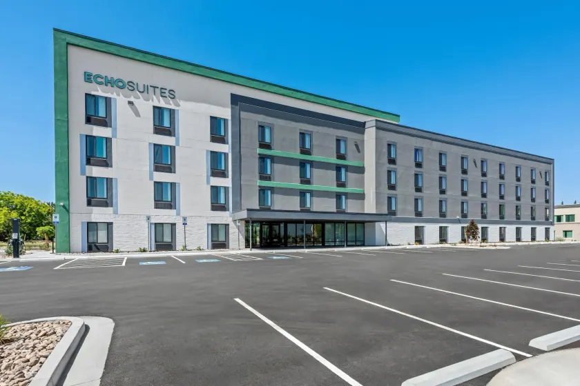 ECHO Suites Extended Stay by Wyndham Reno - Image 1