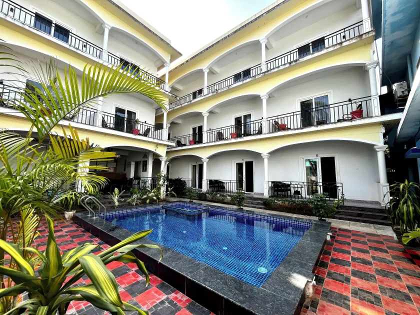 Morjim Sunset Hotel - Image 1