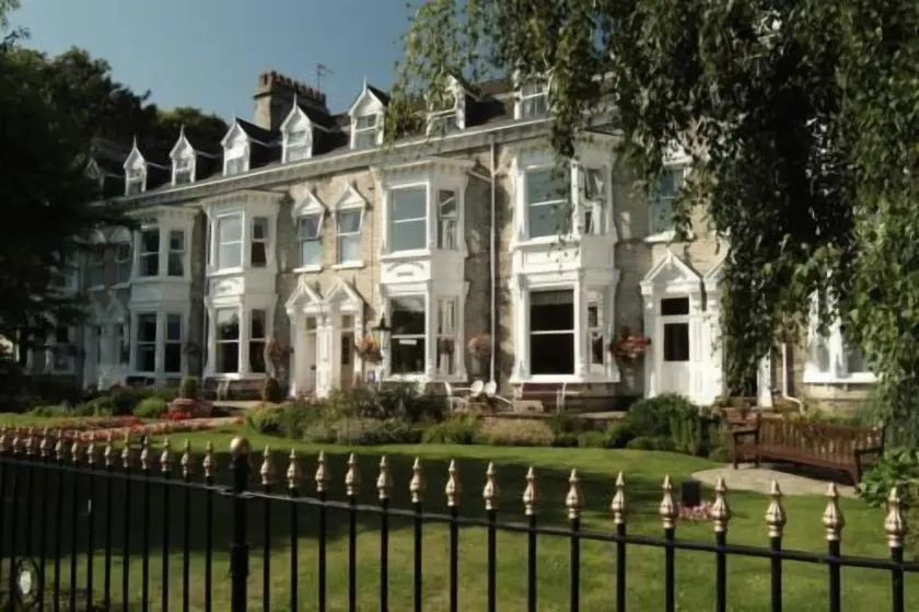 Wheatlands Lodge Hotel - Image 1